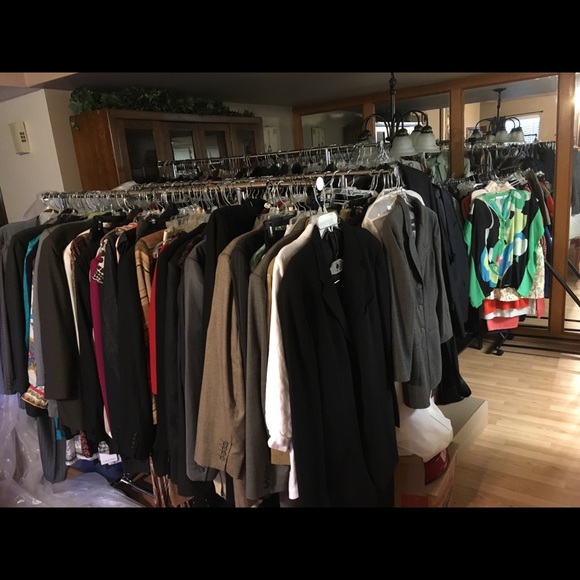 Meet Poshers Luckee & Lucee  Women & Men Apparels - Picture 3 of 8